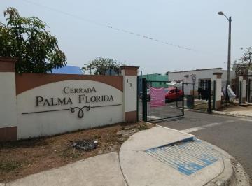 Casa · 45m² · 2 Recámaras · 1 Estacionamiento · Casa de un Piso y 2 Recámaras en Fracc. Paseo de Las Palmas. Cerca de Tejería y Cd. Industrial