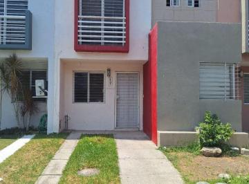 Casa de 3 habitaciones, Zapopan · Casa en Venta en Fracc. Campo Real, Zapopan (3 Recámaras y Baños, 1 en Planta Baja)