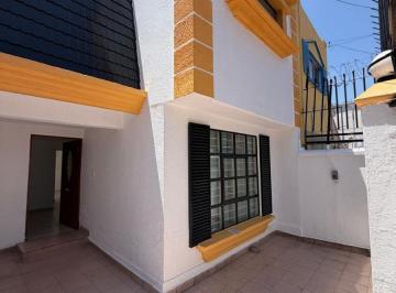 Casa de 3 habitaciones, Iztapalapa · Casa en Dos Niveles Jardines de Churubusco Calle Grabadores #10
