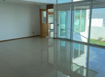 Casa · 4 Recámaras · 2 Estacionamientos · Casa en Miramar Club de Golf La Loma