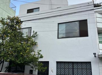 Casa de 3 habitaciones, Benito Juárez · Casa Duplex en Gregorio López y Fuentes #238 Planta Baja Independiente.