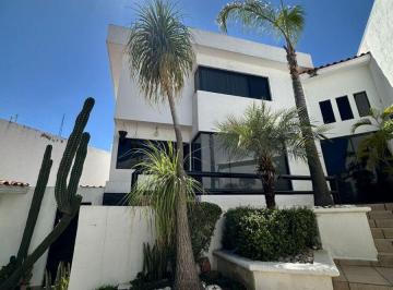 Casa de 4 habitaciones, León · Casa en Renta Lomas del Campestre