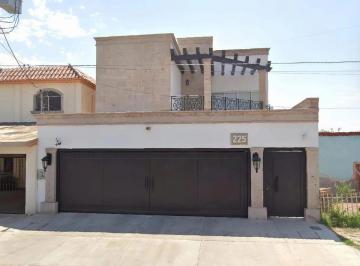 Casa de 4 habitaciones, Cajeme · Hermosa Casa en Venta en Ciudad Obregon Junto a Av Jose Maria Morelos y Pavon y Plaza Tutuli