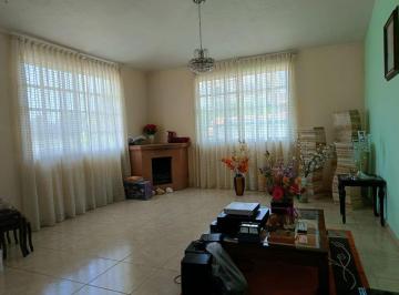 Casa de 3 habitaciones, San Juan del Río · En Venta Amplia Casa en Fracc Privado y de Alta Plusvalía Claustro del Río