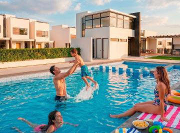 Casa · 93m² · 3 Recámaras · 2 Estacionamientos · Estrena con Alberca en Octubre | Casa 3 Recamaras $2.41 m | Tossa Lomas de Angelopolis