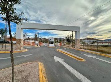 Dúplex · 1039m² · 6 Recámaras · 4 Estacionamientos · Casa Duplex en Venta Fracc. Granjas Universitarias, Chihuahua
