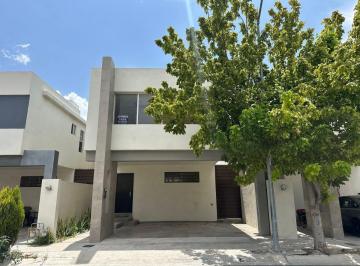 Casa · 170m² · 3 Recámaras · 2 Estacionamientos · Casa Venta Lenna Residencial