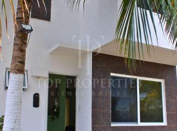 Casa · 143m² · 3 Recámaras · 2 Estacionamientos · Casa en Venta, Jardines del Sur II, C. Nisperos, Cancun, Q. Roo.