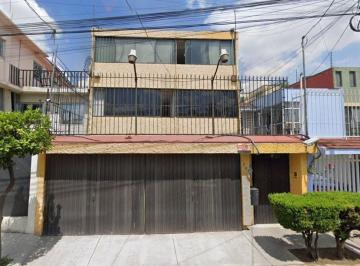 Casa de 4 habitaciones, Iztacalco · Propiedad en Venta en Playa Regatas 105 Iztacalco