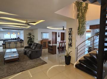 Departamento · 446m² · 4 Recámaras · 2 Estacionamientos · Departamento en Cancúpenthouse 4 Recámaras en Renta - Sosta Residencial, Sm4 Cancúnn Centro