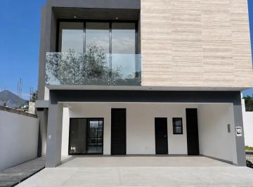 1 · Casa en Venta Pedregal del Huajuco, Carretera Nacional, Nl