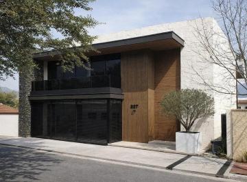 1 · Residencia en Venta en Privada Valle Alto