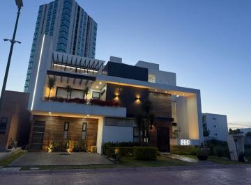 Casa de 5 habitaciones, Pachuca · Casa en Venta en Rincon Esmeralda, Zona Plateada, Pachuca, Hgo.