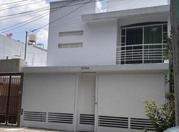 Casa de 3 habitaciones, Guadalajara · Casa en Renta