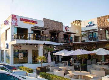 Local comercial , Morelia · Local en Renta en Plaza Las Palmas, Morelia, Michoacán