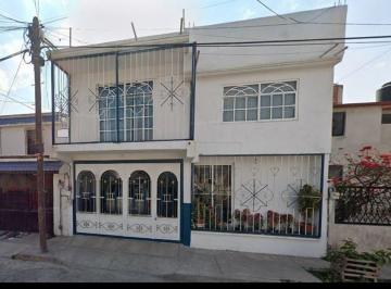 Casa de 4 habitaciones, Coacalco de Berriozábal · Remato Casa en Bosques del Valle, Coacalco