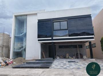 Casa de 4 habitaciones, Pachuca · Casa en Venta en Lagos Residencial, Pachuca Hgo.