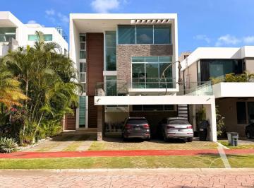 1 · Casa en Venta en Residencial Cumbres, Quintana Roo