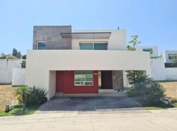 Casa de 3 habitaciones, Zapopan · Casa en Renta en Puerta del Bosque
