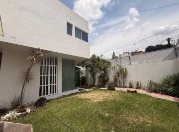 Casa · 121m² · 3 Recámaras · 2 Estacionamientos · Casa - Chapultepec
