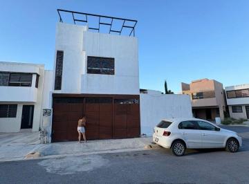 Casa de 3 habitaciones, Apodaca · Casa en Renta en Privenza Quinta Real Apodaca Nl
