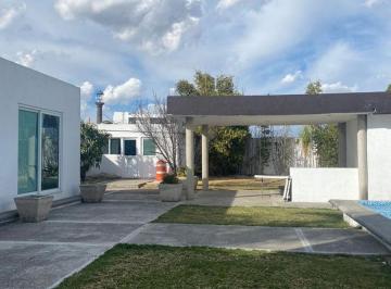 Casa en condominio de 3 habitaciones, Querétaro · Casa en Venta - Alberca, 5 Recámaras - 1250 m² Terreno - 400 m² Cons./ Balcones de Juriquilla, Querétar