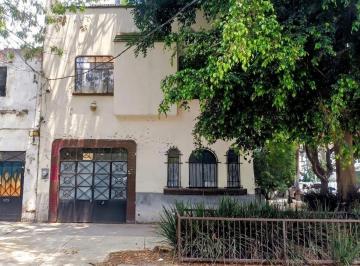 Casa uso de suelo de 1 habitación, Cuauhtémoc · Casa de 80 m² con 1 Recámara en Venta en Roma Sur