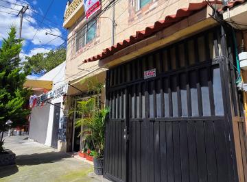 Casa de 4 habitaciones, Venustiano Carranza · Casa Remodelada con Local a Unos Pasos de Boturini