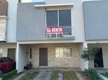 Casa de 3 habitaciones, San Pedro Tlaquepaque · Renta Bonita Casa con Dos Entradas