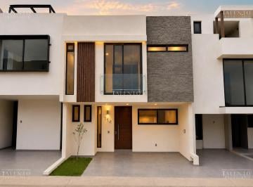 Casa de 3 habitaciones, Zapopan · Casa en Venta Valle Imperial Zapopan Jalisco