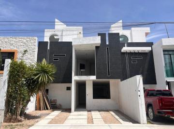 Casa de 5 habitaciones, Pachuca · Residencia en La Herradura. 5 Habitaciones, 1 en Planta Baño con Baño Completo. 3 Niveles. Nueva.