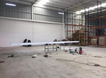 Bodega comercial · 640m² · 5 Estacionamientos · Bodega Excelente Ubicacion en El Pi El Marques, Finsa