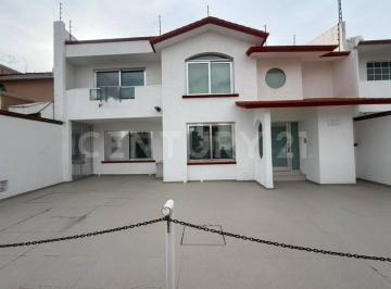 Oficina · 297m² · 5 Estacionamientos · Renta de Oficinas en Pueblo Nuevo