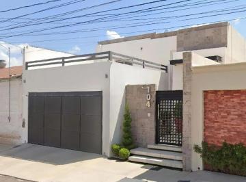 Casa en Venta de 3 habitaciones Constitución · Casa en Venta Moderna de 261 m² Entre Blvd Cuauhtemoc Sur y Parque Acuatico