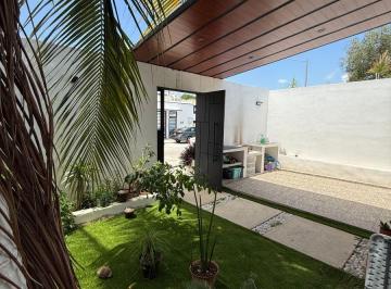Casa de 2 habitaciones, Solidaridad · Casa en Venta de un Nivel, en Playa del Carmen, Q. Roo