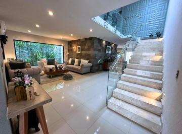 Casa de 3 habitaciones, Querétaro · Casa en Cumbres del Lago con Amplio Jardín