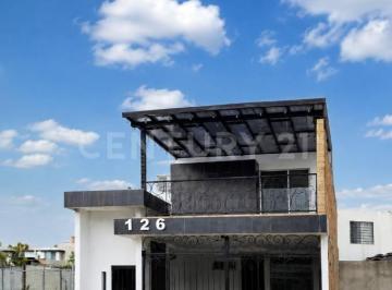 Casa · 198m² · 3 Recámaras · 2 Estacionamientos · Casa en Venta Calzada Navarra Coto Asturias 126 Álcazar, Jesús María