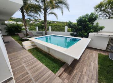 Casa de 3 habitaciones, Ixtapan de la Sal · Casa Blanca: Residencia con Jacuzzi Privado, Amenidades y Alto Potencial en Rancho San Diego.