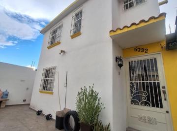 Casa de 4 habitaciones, Monterrey · Casa con 4 Recámaras en Venta en Valle de Infonavit III Sector Muy Cerca Plaza Cumbres