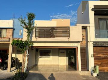 Casa · 122m² · 3 Recámaras · 2 Estacionamientos · Casa en Venta en Valle Alto II