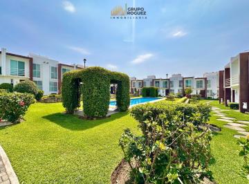 Casa en condominio · 82m² · 3 Recámaras · 2 Estacionamientos · Casa en Condominio - San Isidro