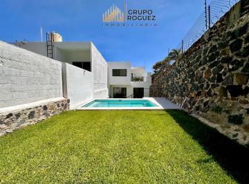 Casa · 270m² · 3 Recámaras · 2 Estacionamientos · Casa - Fraccionamiento Brisas