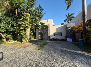 Casa de 4 habitaciones, Benito Juárez · Casa en Renta en Cumbres Residencial | Una Planta | Alberca Privada