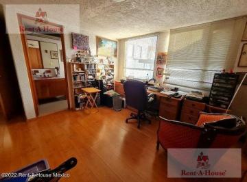 Casa · 340m² · 4 Recámaras · 3 Estacionamientos · Casa en Venta en Rincon del Peregal, Tlalpan Jl 23 - 2003.