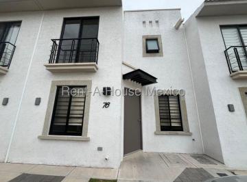 Casa de 3 habitaciones, El Marqués · Casa con 3 Recámaras y Amenidades |renta Zakia