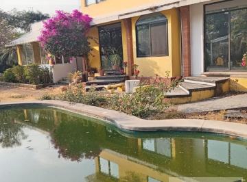 Casa · 343m² · 4 Recámaras · 6 Estacionamientos · Casa en Venta en Tlaltenango Cuernavaca Cerca de Uninter