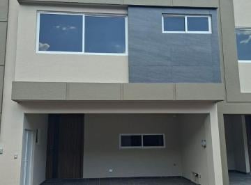 Casa de 4 habitaciones, San Pedro Cholula · Casa en Venta - Zona Forjadores - Recamara en Planta Baja