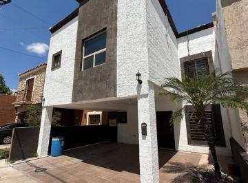 Casa de 3 habitaciones, Chihuahua · Casa en Venta Frente a Parque | Rinconada de La Sierra, Zona Norte | $3,900,000