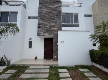 Casa de 3 habitaciones, San Andrés Cholula · Renta de Ermosa Casa de Tres Nivel en Parque Novara Lomas de Angelopolis Puebla