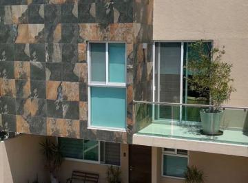 Casa en condominio de 4 habitaciones, Querétaro · Casa Milenio III Lucepolis Querétaro Venta Estudio, 4 Recámaras en Privada